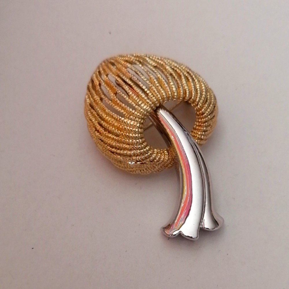 Vintage Unsigned Monet Mushroom Huge Heavy TwoTone Gold Silver Brooch